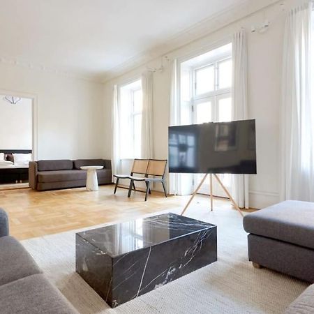 Moderen And Sleek 3Br With Bath By The Lakes And Metro Kodaň Exteriér fotografie