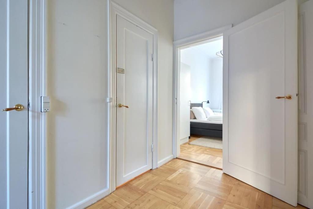 Moderen And Sleek 3Br With Bath By The Lakes And Metro Kodaň Exteriér fotografie