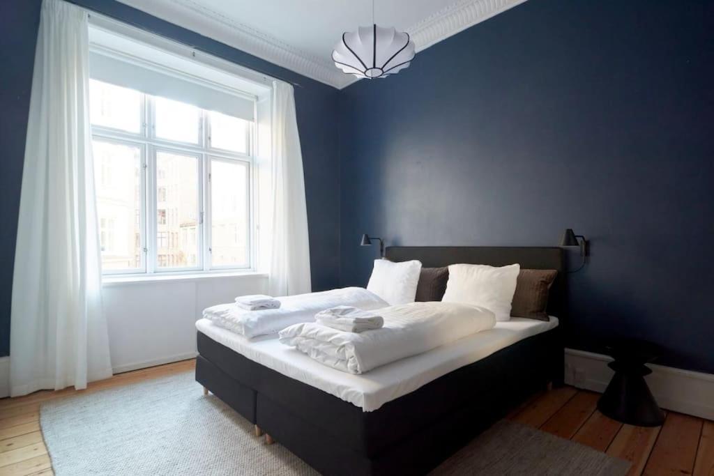 Moderen And Sleek 3Br With Bath By The Lakes And Metro Kodaň Exteriér fotografie