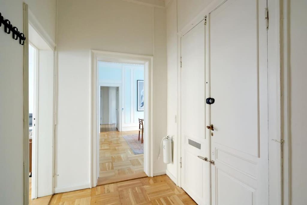 Moderen And Sleek 3Br With Bath By The Lakes And Metro Kodaň Exteriér fotografie