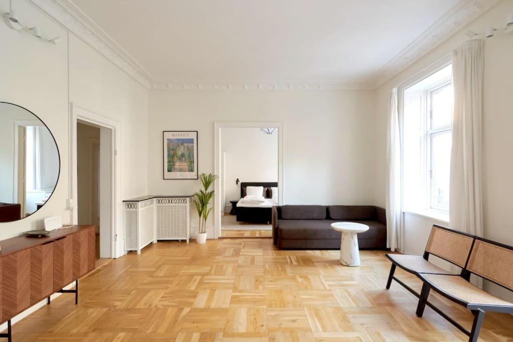 Moderen And Sleek 3Br With Bath By The Lakes And Metro Kodaň Exteriér fotografie