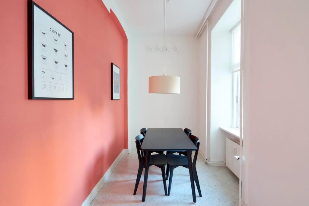 Moderen And Sleek 3Br With Bath By The Lakes And Metro Kodaň Exteriér fotografie